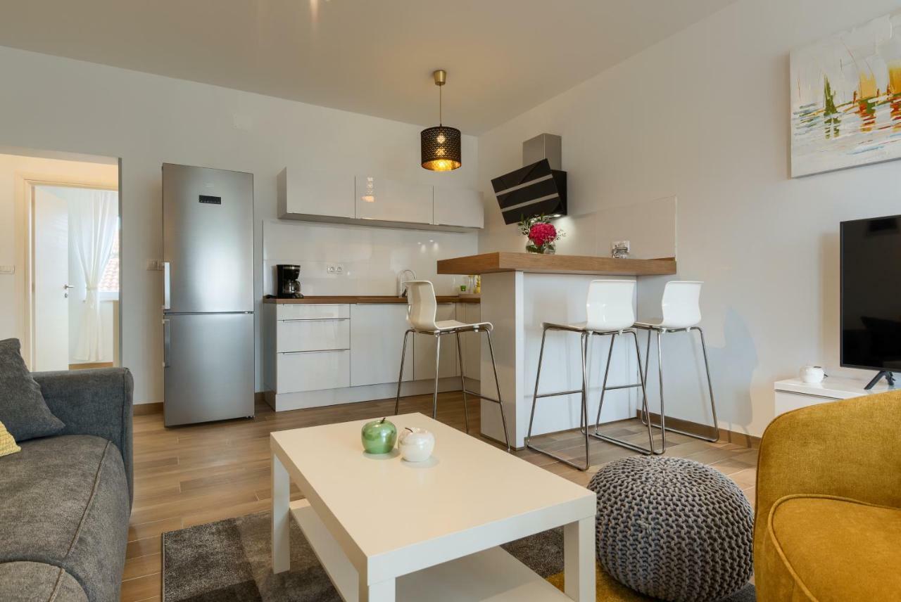 Apartments Dream In Arena 2 Pula Center Free Parking Exteriör bild